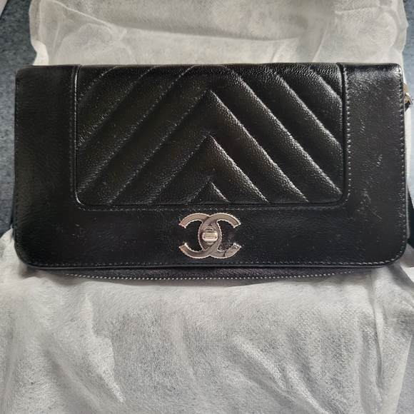 Chic Black Leather Women's Bag - Picture 1 of 4